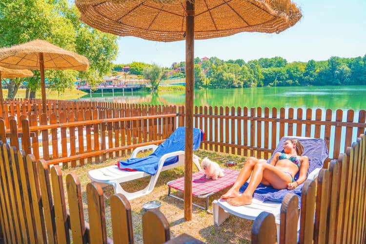 Troppo caldo in centro, a Padova i turisti invadono... il parco acquatico