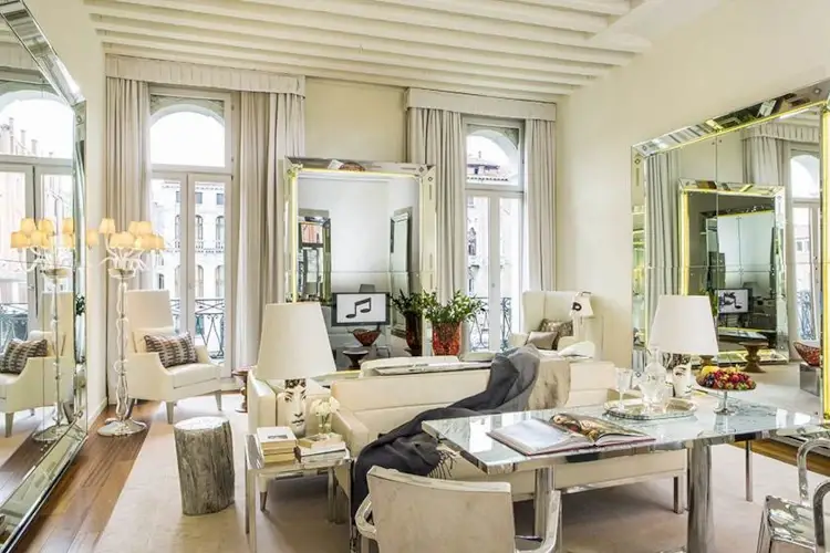 Una delle stanze di Palazzina Grassi&nbsp; La famiglia Bombassei fa spesa a Venezia: comprata Palazzina Grassi