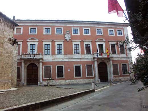 Palazzo Chigi Zandonari a San Quirico d’Orcia (Si) Palazzo Chigi Zandonari a San Quirico d’Orcia (Si)