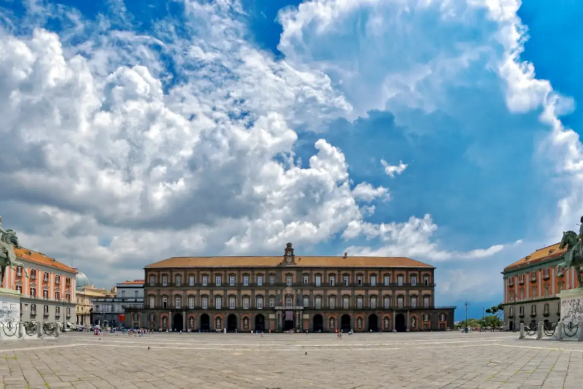 Palazzo Reale a Napoli Beni culturali: 200 milioni per far pi&ugrave; bella l'Italia