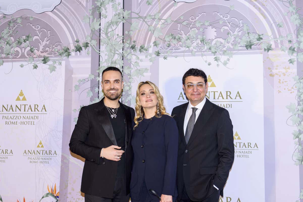 Edoardo Alaimo di Anantara (a sinistra), insieme a Carolina Crescentini e Francesco Mennella 