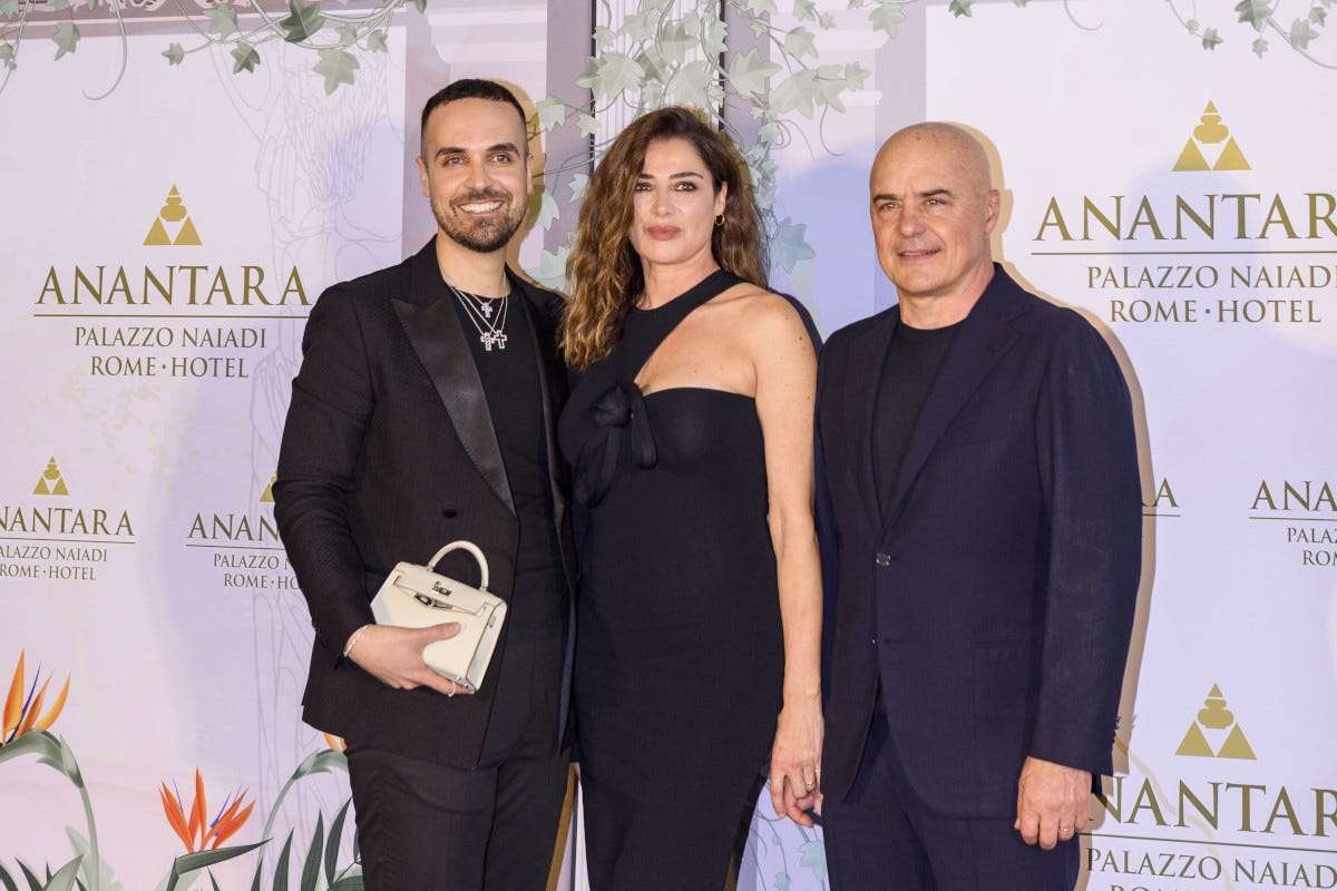 Edoardo Alaimo di Anantara (a sinistra) con Luisa Ranieri e Luca Zingaretti 