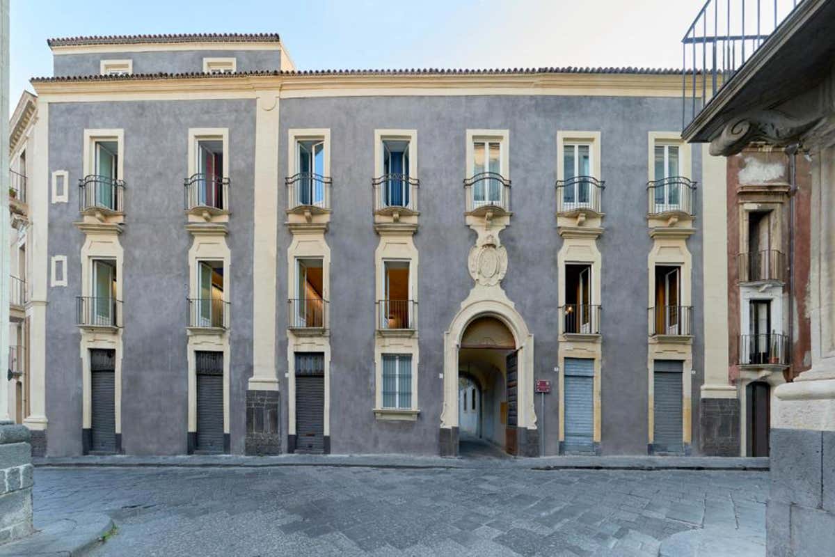 Quando il tè diventò femminile: la rivoluzione partita dalle corti europee