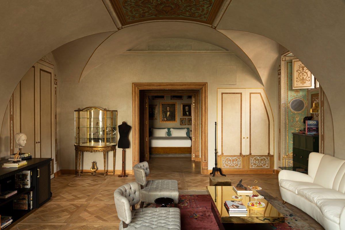 Una stanza dell'hotel Vilòn (foto di Mattia Aquila) Hotel Vilòn a palazzo Borghese soggiorni tra l'arte e la storia di Roma