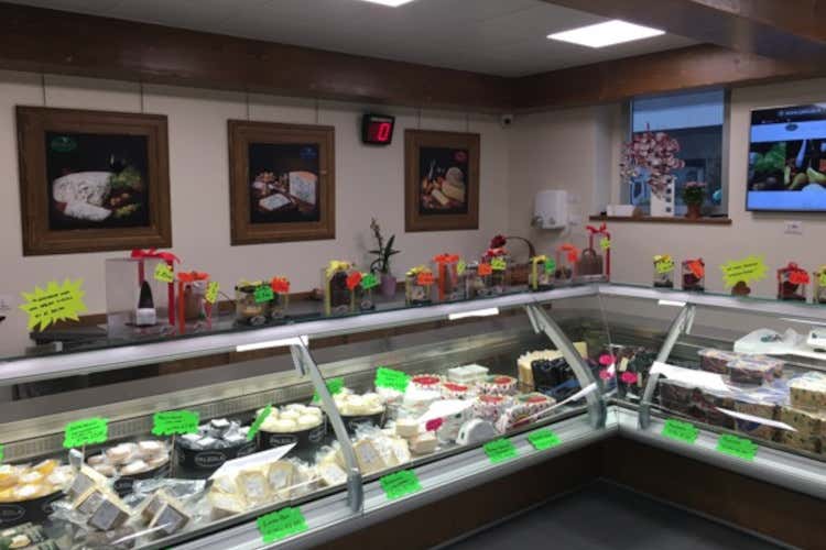 Una visita al caseificio Palzola per osservare come nasce il Gorgonzola Dop