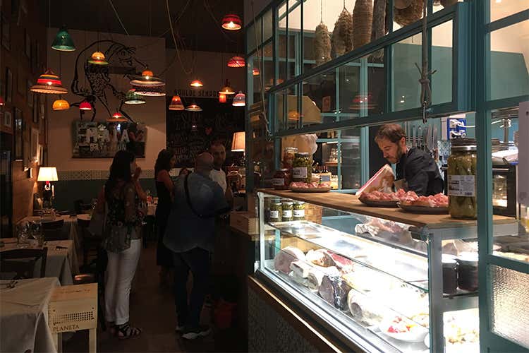 (Pane al pane e vino al vino Ma&igrave;a e Battiston a La Spezia)