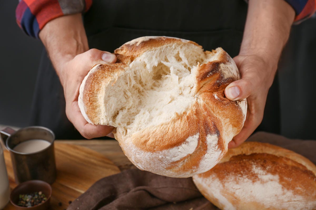 Spezzare il pane come simbolo di convivialità  [Pane] e obiettivo [Unesco]. La Fipe scende in campo per &quote;unire&quote; tutta la ristorazione