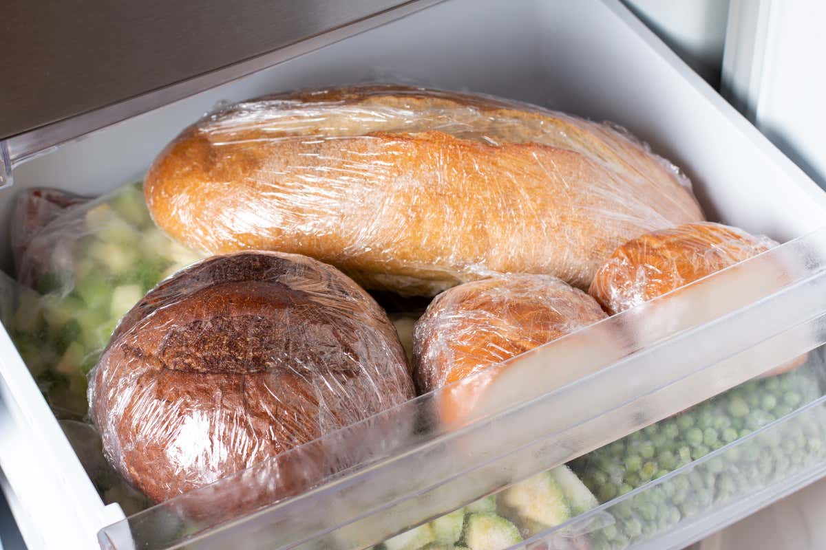 Pane, simbolo d’Italia ma sempre più sprecato: il 62% degli italiani lo butta Pane, simbolo d’Italia ma sempre più sprecato: il 62% degli italiani lo butta