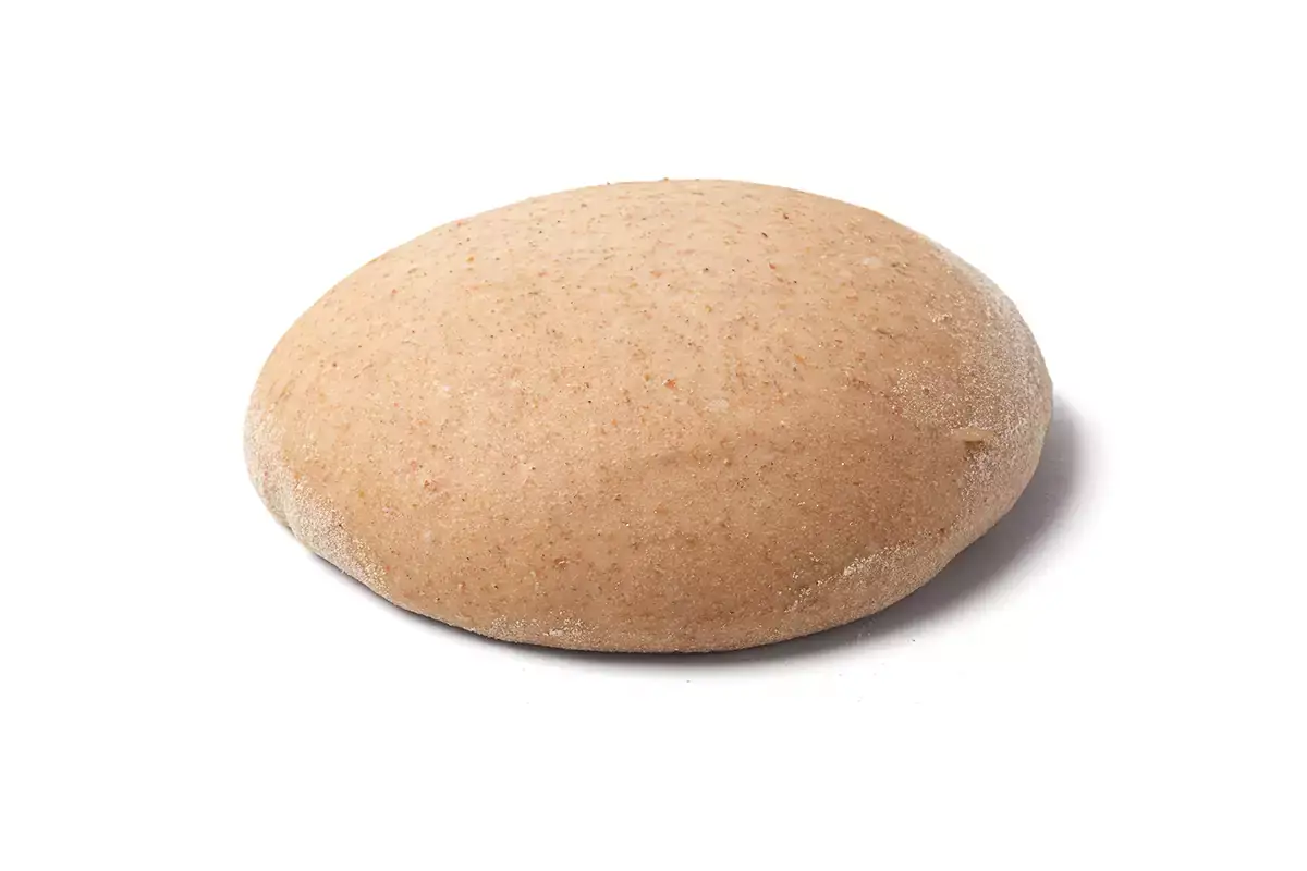 L'impasto integrale, composto da una miscla di farina di grano tenero 100% italiano macinato a pietra OperaPrima: impasti per pizza gi&agrave; lievitati