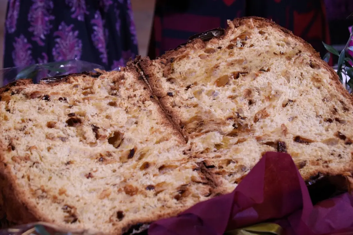 Il Panettone alla Cipolla Rossa di Tropea Calabria Igp&nbsp; &Egrave; nato il Panettone alla Cipolla Rossa di Tropea Calabria Igp