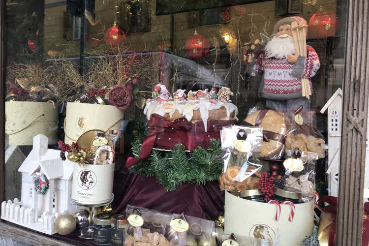 L'iniziativa coinvolge nove pasticcerie milanesi (Un Natale dolce e solidale Milano scopre il panettone sospeso)