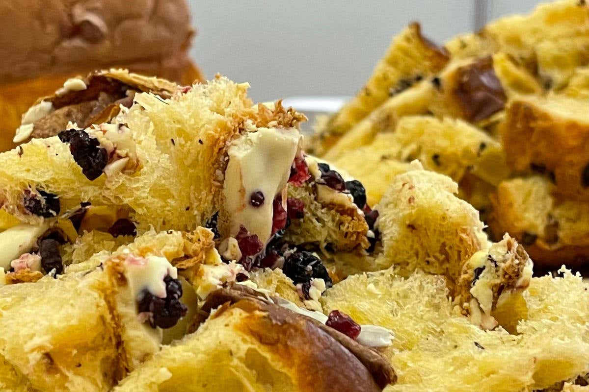 panettone &Egrave; gi&agrave; boom di panettoni. E a Milano vincono Achille Zoia di Cologno Monzese e Helga Liberto di Battipaglia