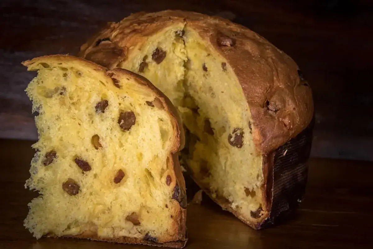 Protagonista il dolce natalizio icona Re Panettone torna a Milano e Napoli. Ma quest'anno non &egrave; da solo