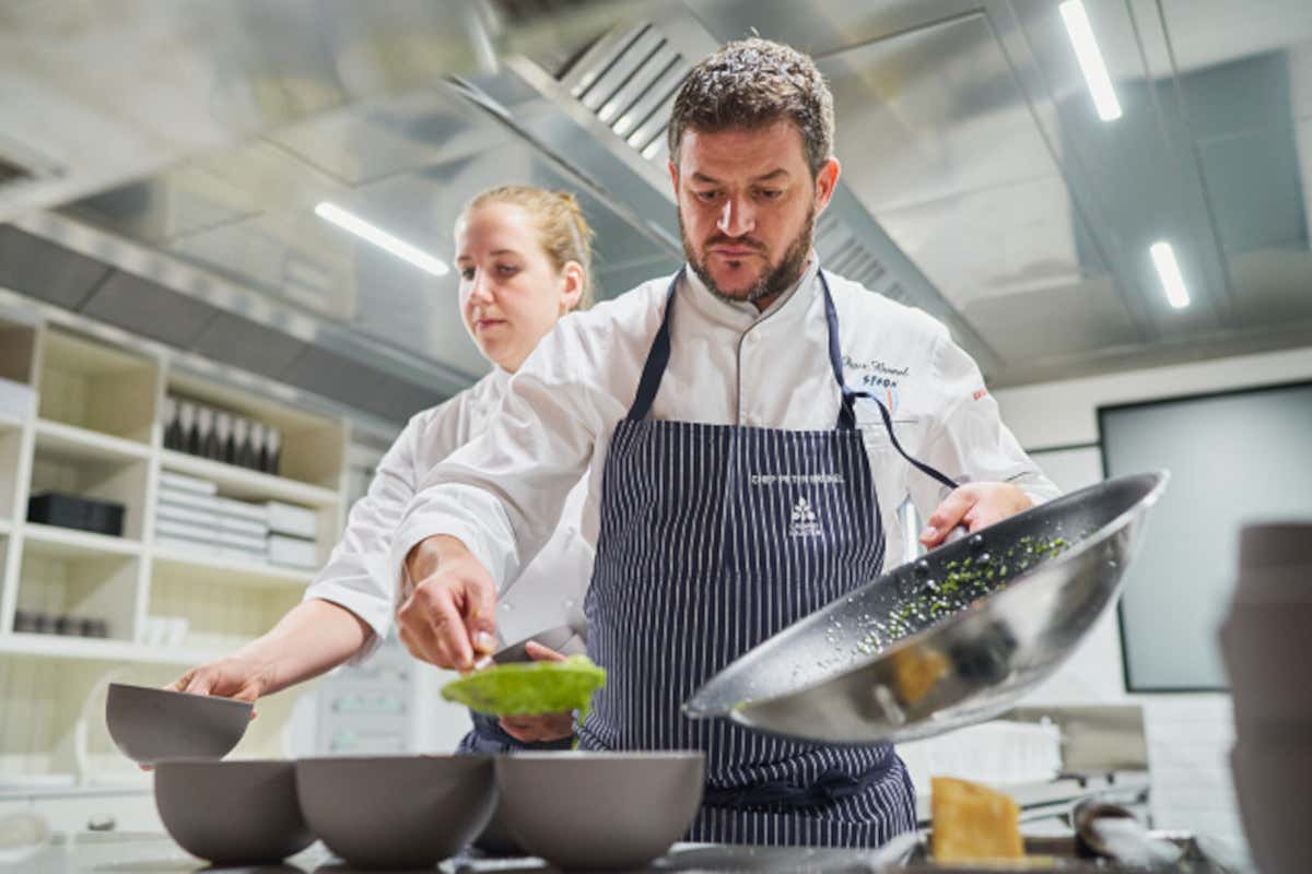 I cannoli dello chef Martino Scarpa con il panettone e il baccalà mantecato