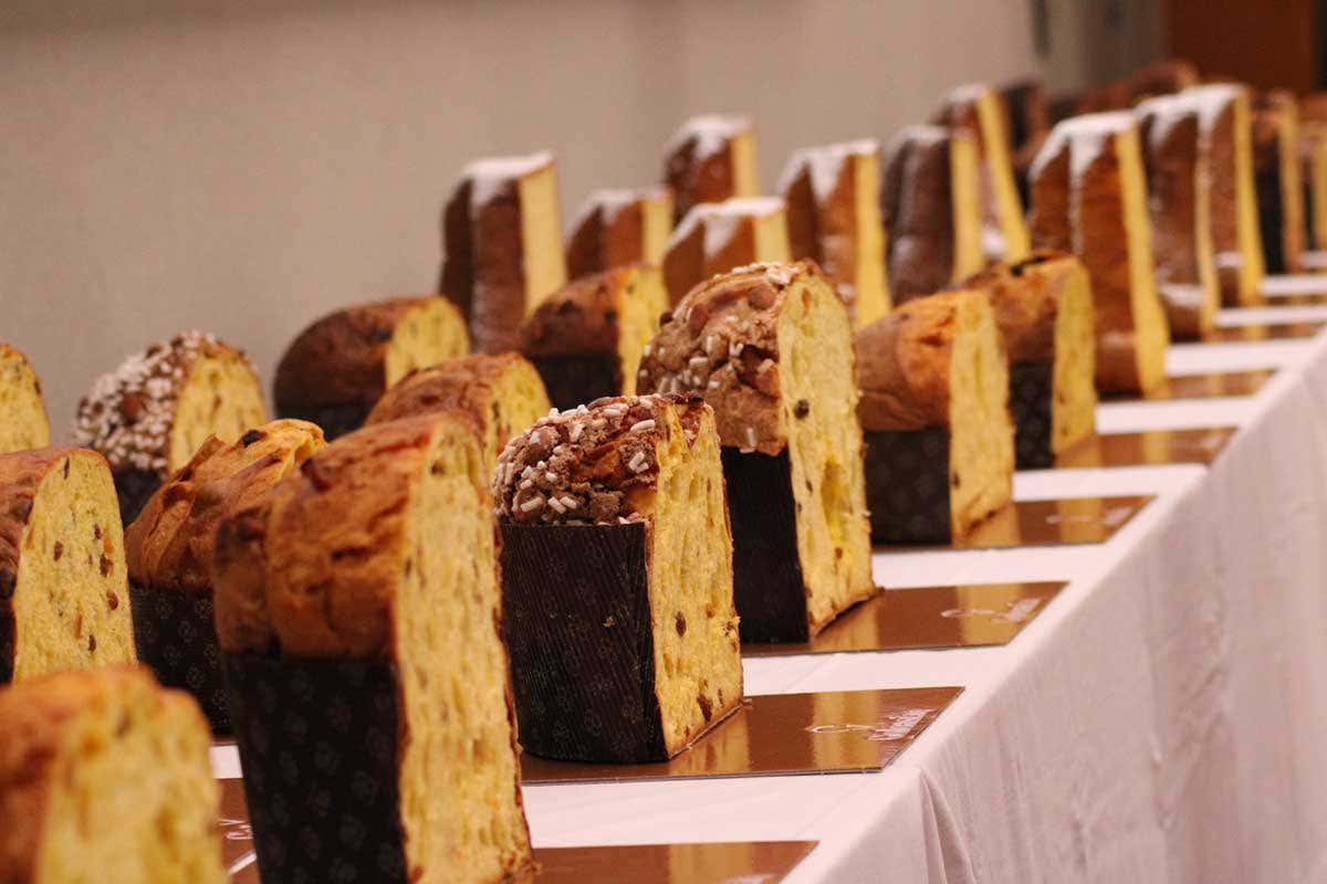 Le produzioni lombarde e campane si sono distinte alla quinta edizione di Maestro Panettone Mastro Panettone, Campania e Lombardia fanno incetta di premi Le produzioni lombarde e campane si sono distinte alla quinta edizione di Maestro Panettone Mastro Panettone, Campania e Lombardia fanno incetta di premi