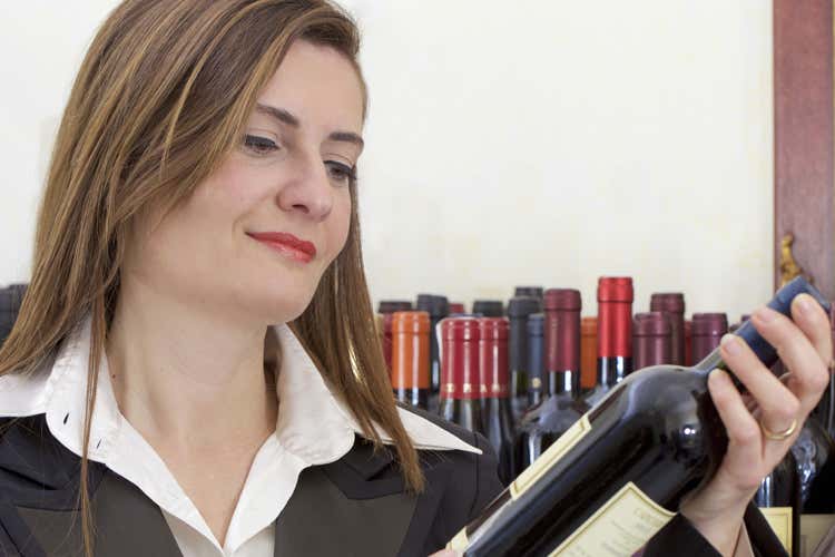 Laila, la moglie di Paolo Gramaglia, &egrave; sommelier (I pani pompeiani in tavola al President)