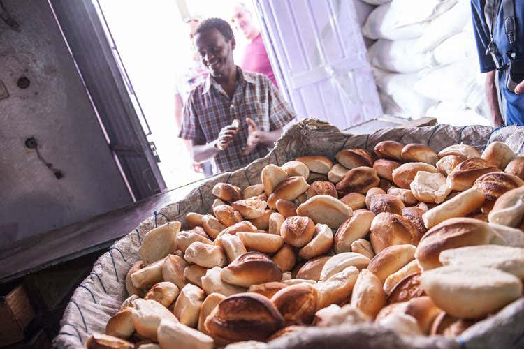 Pane fresco prodotto in Etiopia (Aperto in Etiopia un panificio con i fondi raccolti a Food City)