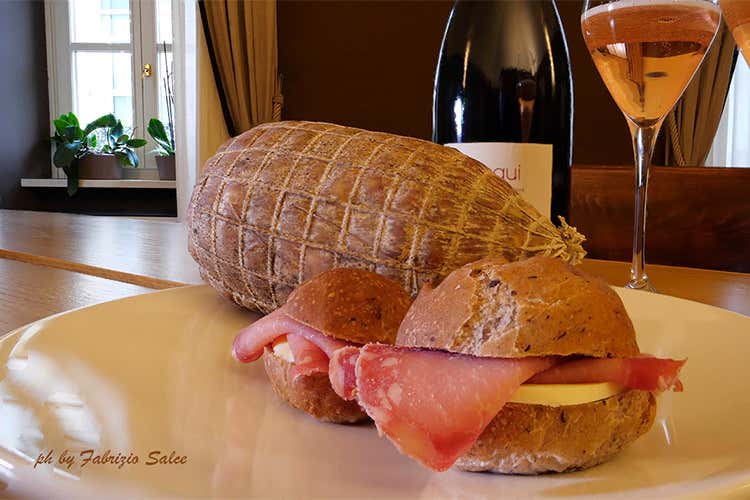 Filetto Baciato, salume da scoprireGemma della norcineria piemontese