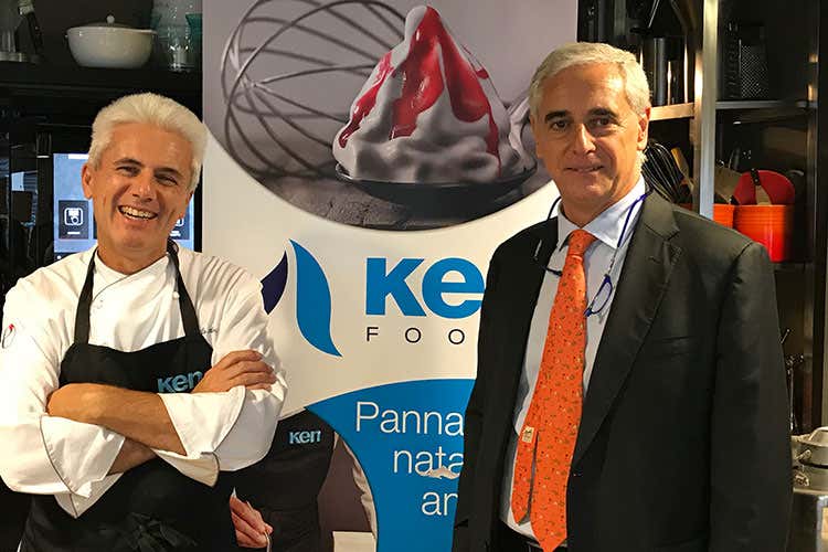 Danilo Angè e Giuseppe Conti (La panna professionale Ken presente a un cooking show di Danilo Angè) Danilo Angè e Giuseppe Conti (La panna professionale Ken presente a un cooking show di Danilo Angè)