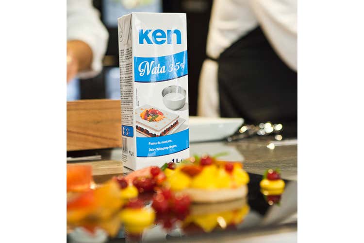 (Ken, panna ad alte prestazioni per ristorazione e pasticceria) (Ken, panna ad alte prestazioni per ristorazione e pasticceria)