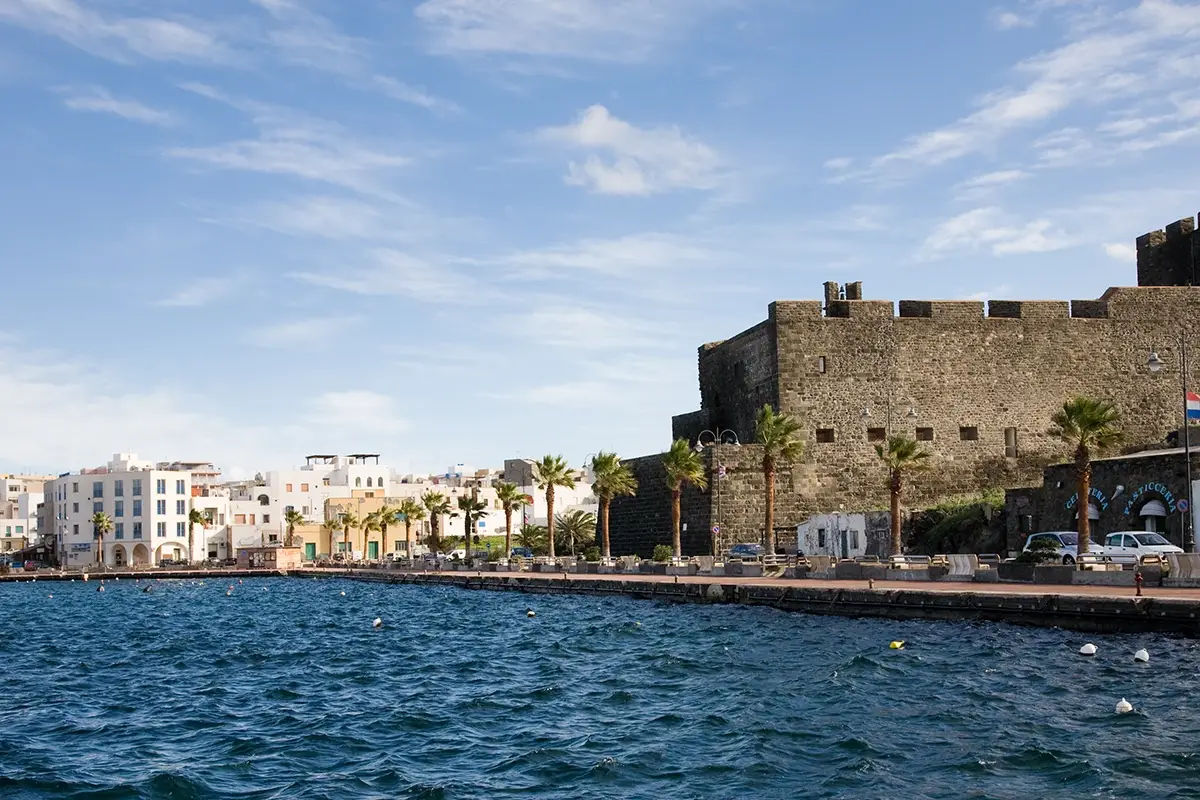 Focolaio a Pantelleria Focolaio a Pantelleria partito da una festa privata