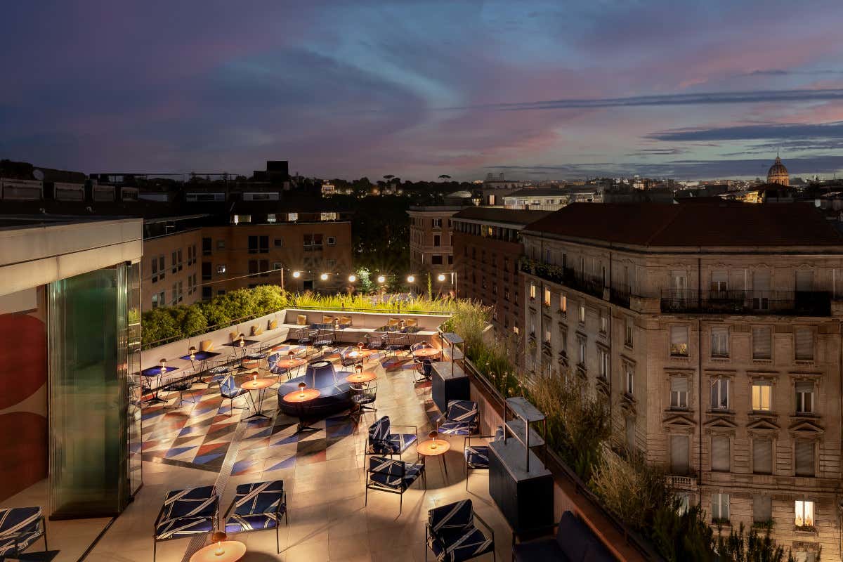 Sulla terrazza del Paparazzo tra cocktail, finger food e... anche musica dal vivo