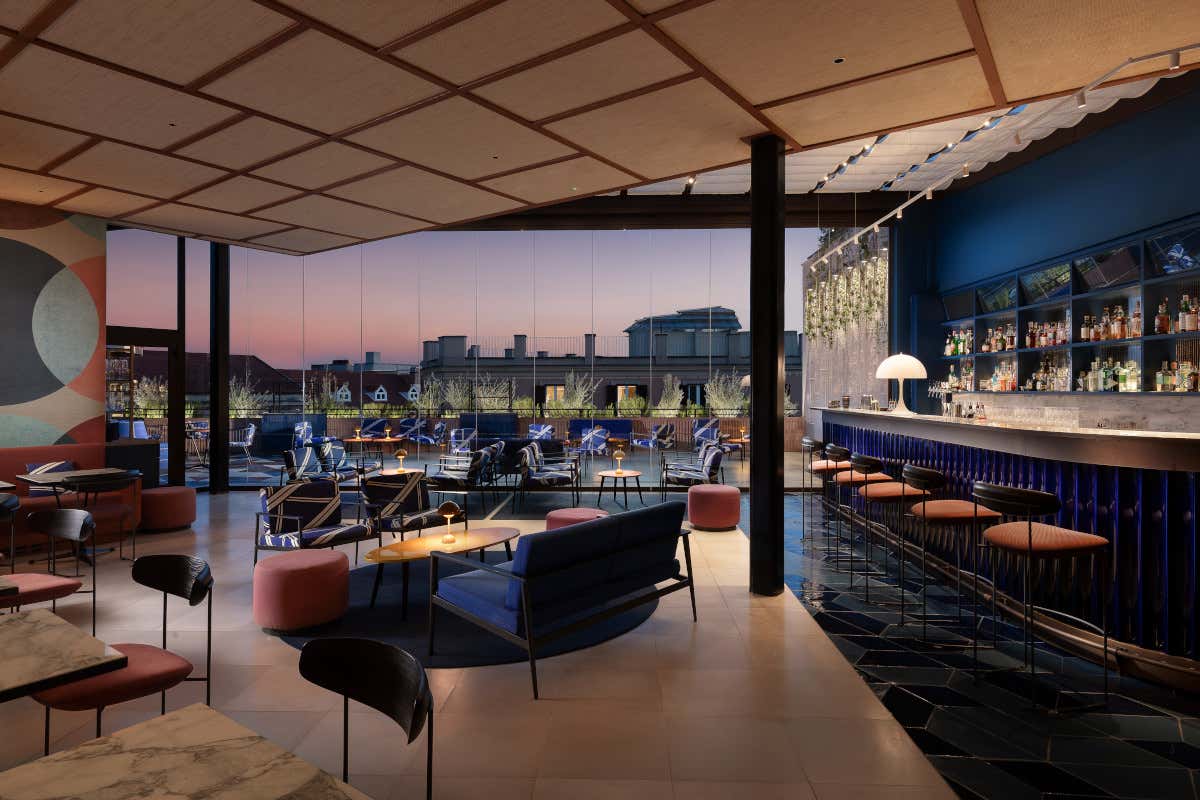 Sulla terrazza del Paparazzo tra cocktail, finger food e... anche musica dal vivo