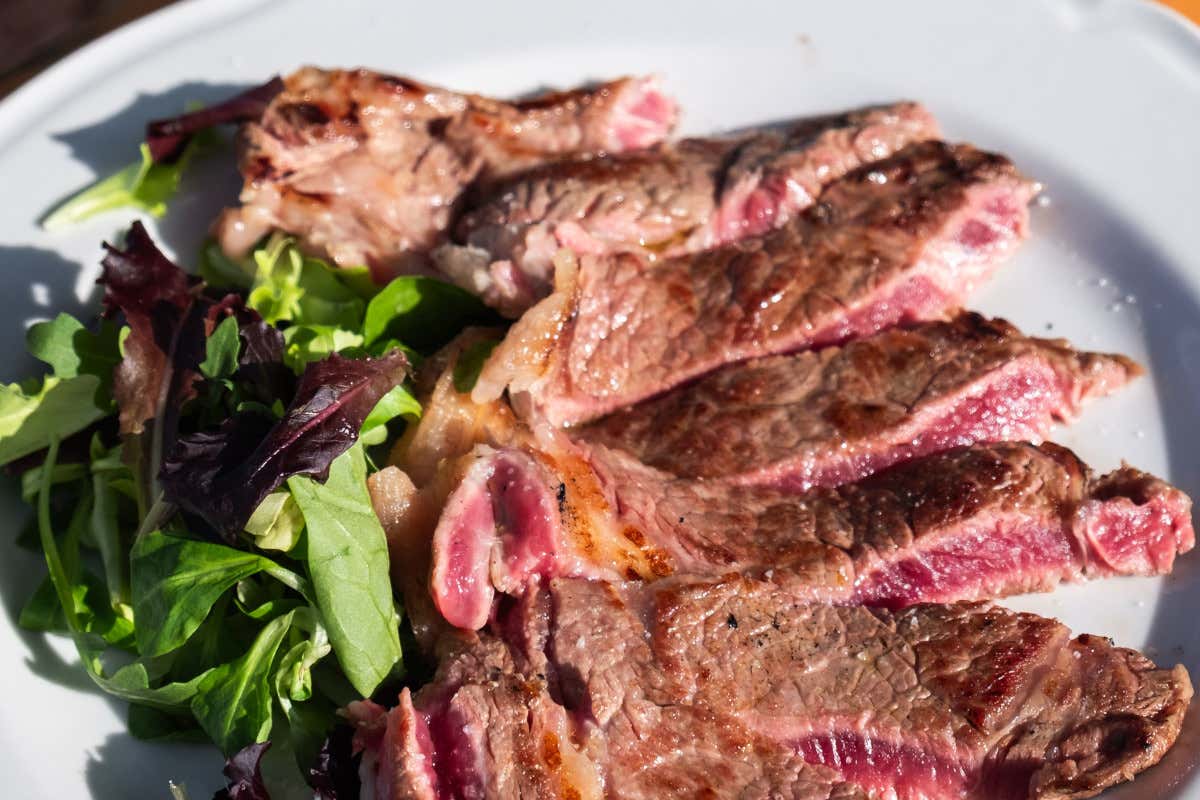 Cena all'aperto con buon cibo in un parco? Al Laurentino, a pochi minuti da Roma