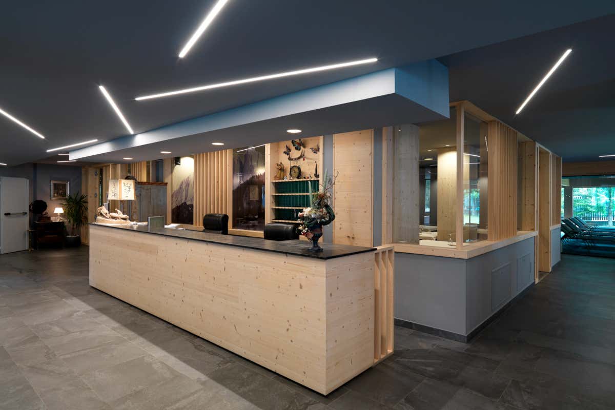 Dalle piste alla piscina: un hotel di montagna tra wellness e attività outdoor Dalle piste alla piscina: un hotel di montagna tra wellness e attività outdoor