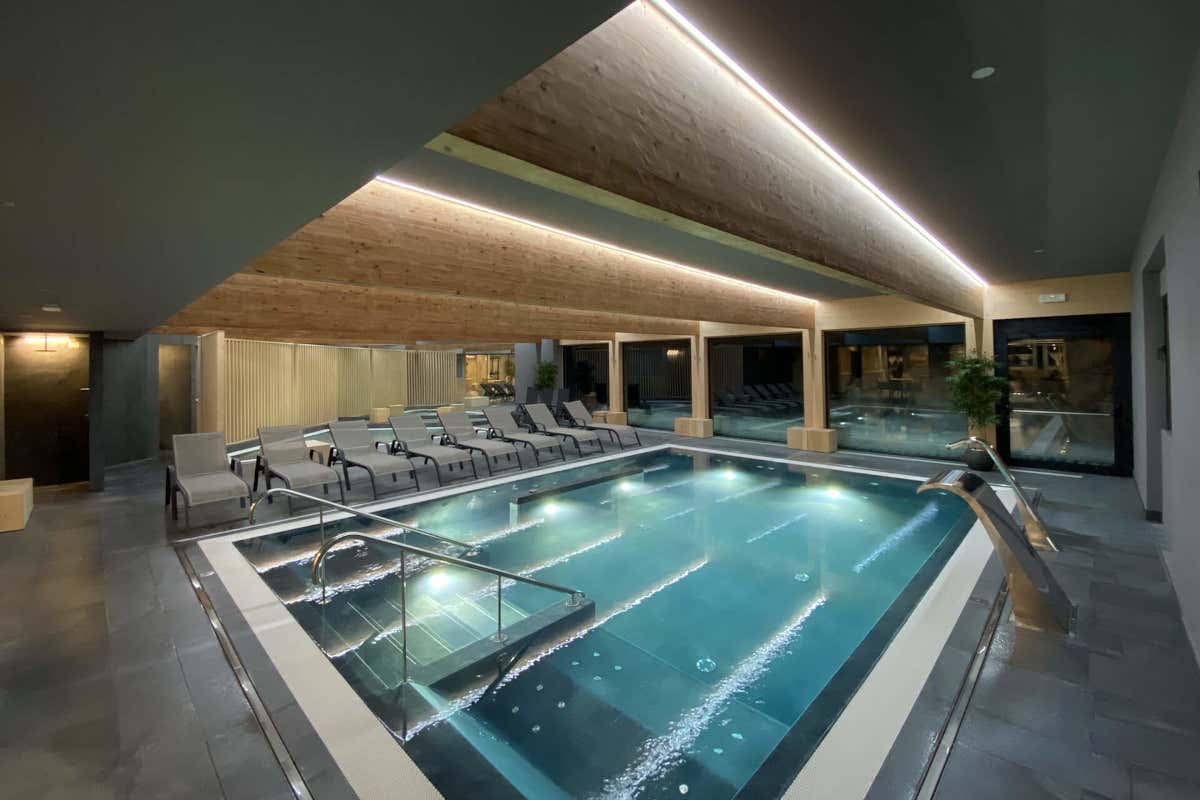 Dalle piste alla piscina: un hotel di montagna tra wellness e attività outdoor