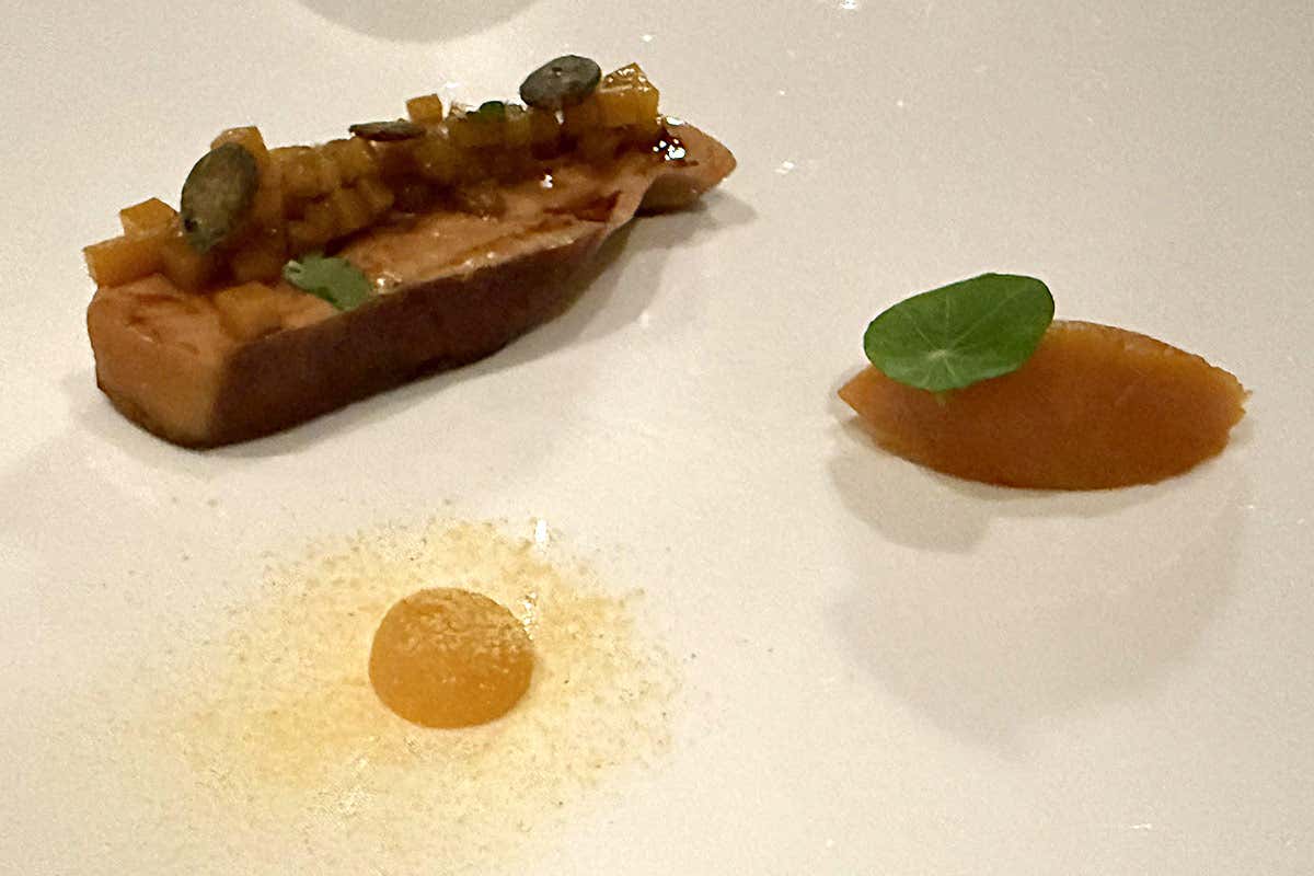 4 APRILE 2012 - Scaloppa di Foie Gras delle Landes alla plancia, chutney di zucca lunga napoletana, crema di kumquat e salsa al curry Madras - Hotel Parker's