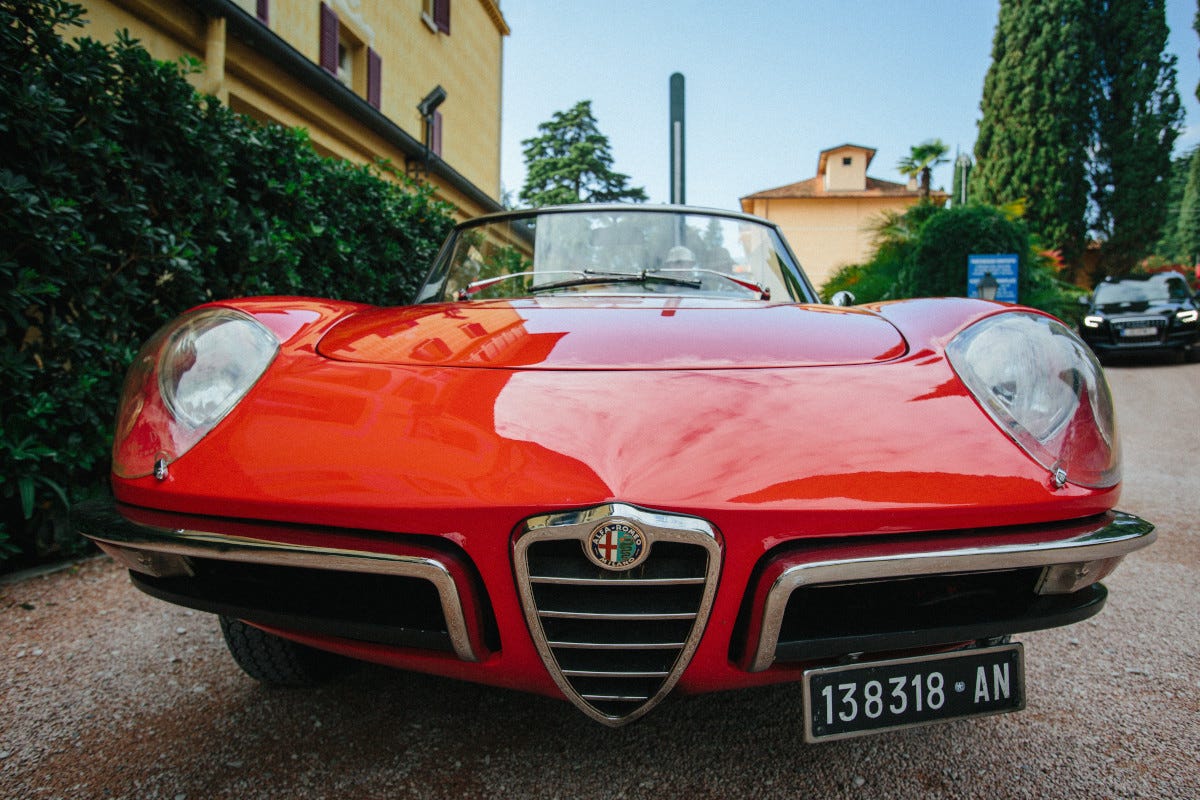 Parma, un'auto vintage di slow drive Viaggio alla scoperta dell'oro di Parma tra arte natura e gusto