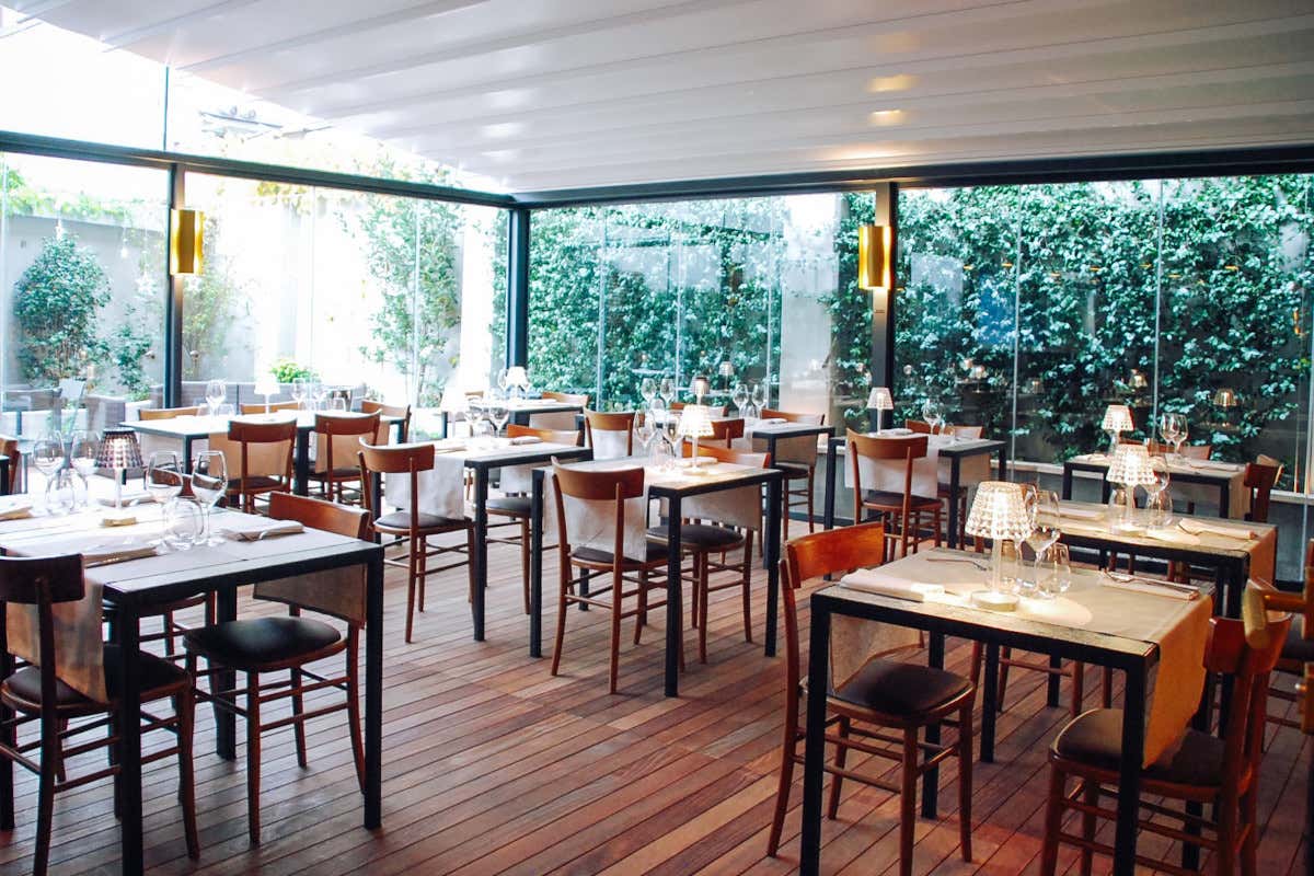 Mangiare all'aria aperta: ecco alcuni ristoranti da Milano alla Sicilia Mangiare all'aria aperta: ecco alcuni ristoranti da Milano alla Sicilia