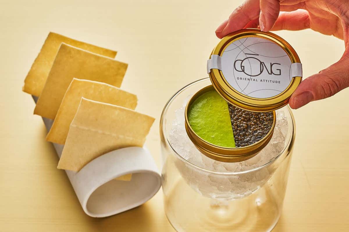 La tartare di scampi condita con salsa al miso bianco e yuzu, mousse di avocado e sake con caviale Baikal di chef Guglielmo Paolucci