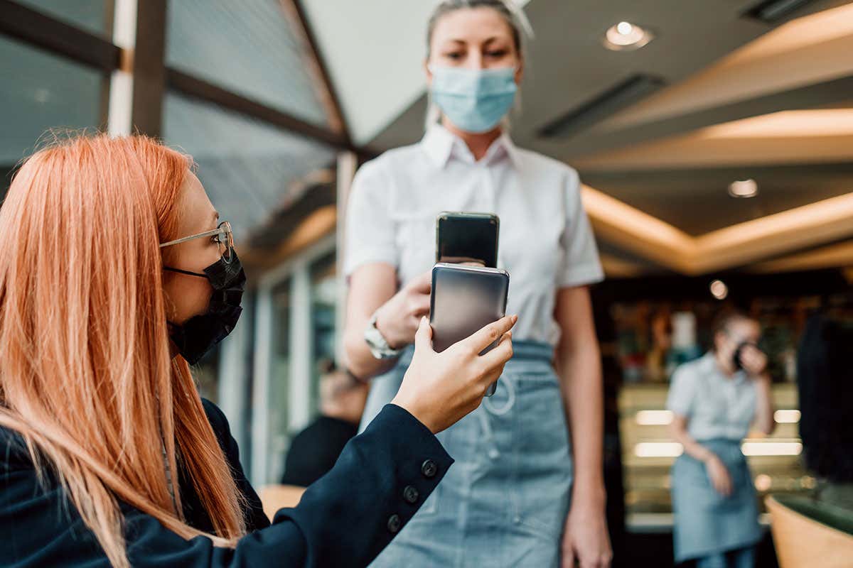 Si conta sul rientro in ufficio Bar e ristoranti, 90% di lavoratori vaccinato e il controllo del green pass &egrave; rapido