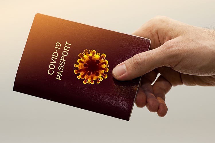 Un passaporto per poter viaggiare - Passaporto Covid, in Islanda c'è già Francia, Belgio e Germania scettici