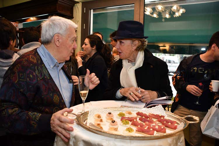 (La Pasticceria Castelnuovo compie 73 anni Una famiglia al timone da tre generazioni)