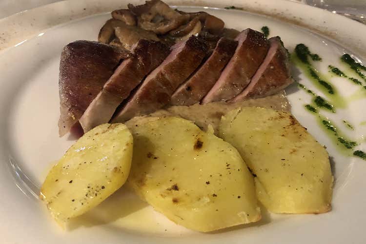 Tagliata di Patanegra con funghi porcini - Lido di Jesolo, Al Vecchio Violino sinfonia di sapori per tutti i palati