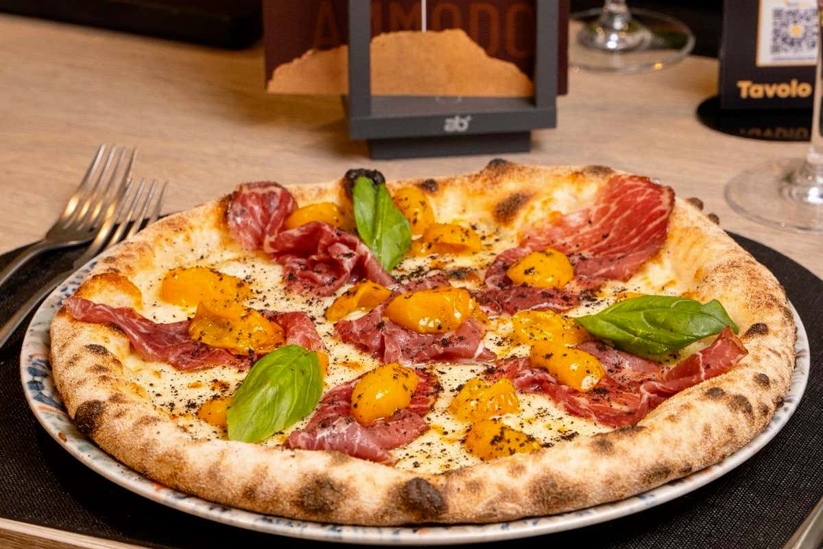 A Palermo la pizzeria di Daniele Vaccarella con 7 impasti e ingredienti siciliani