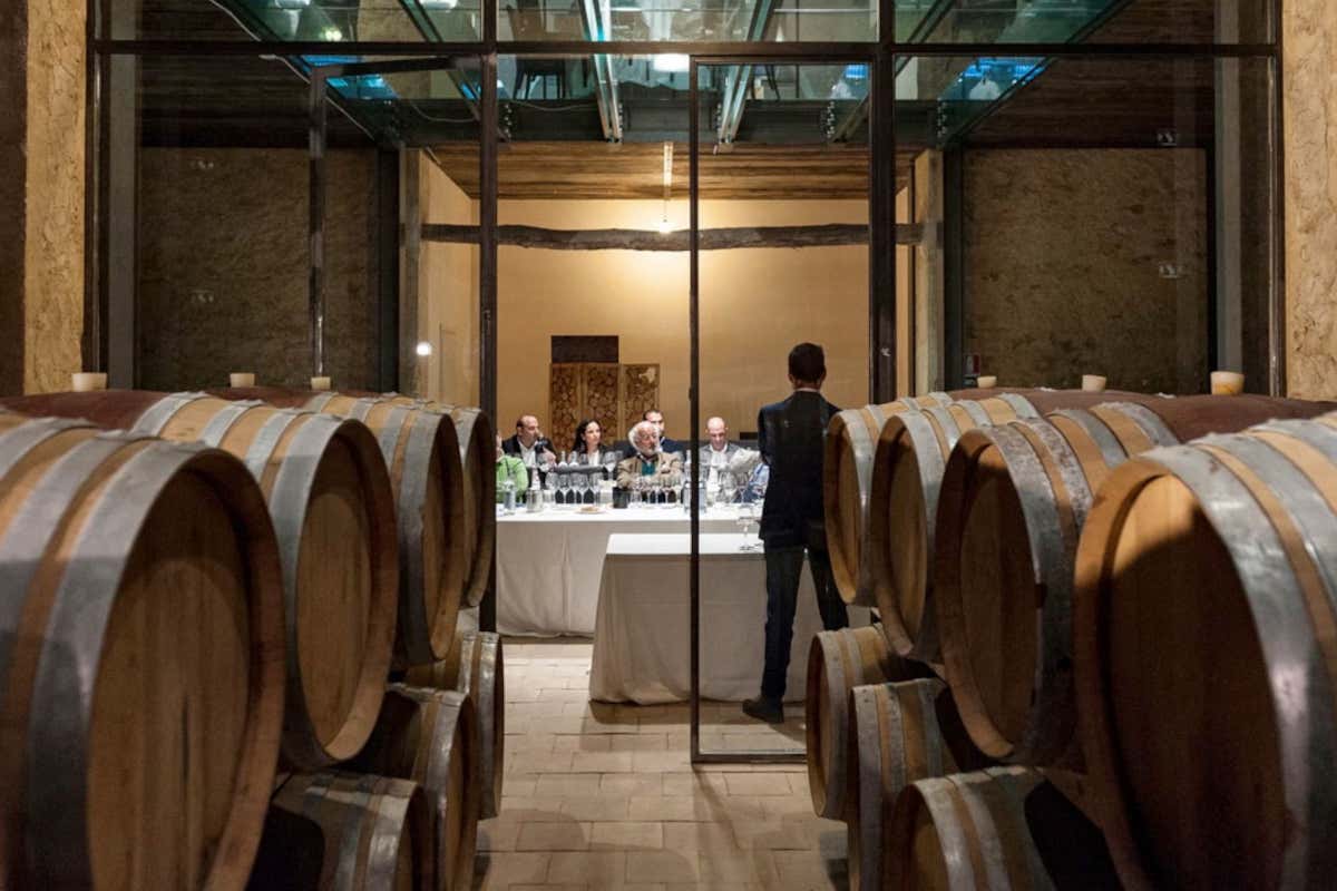 Degustazione nel palmento a Feudi del Pisciotto