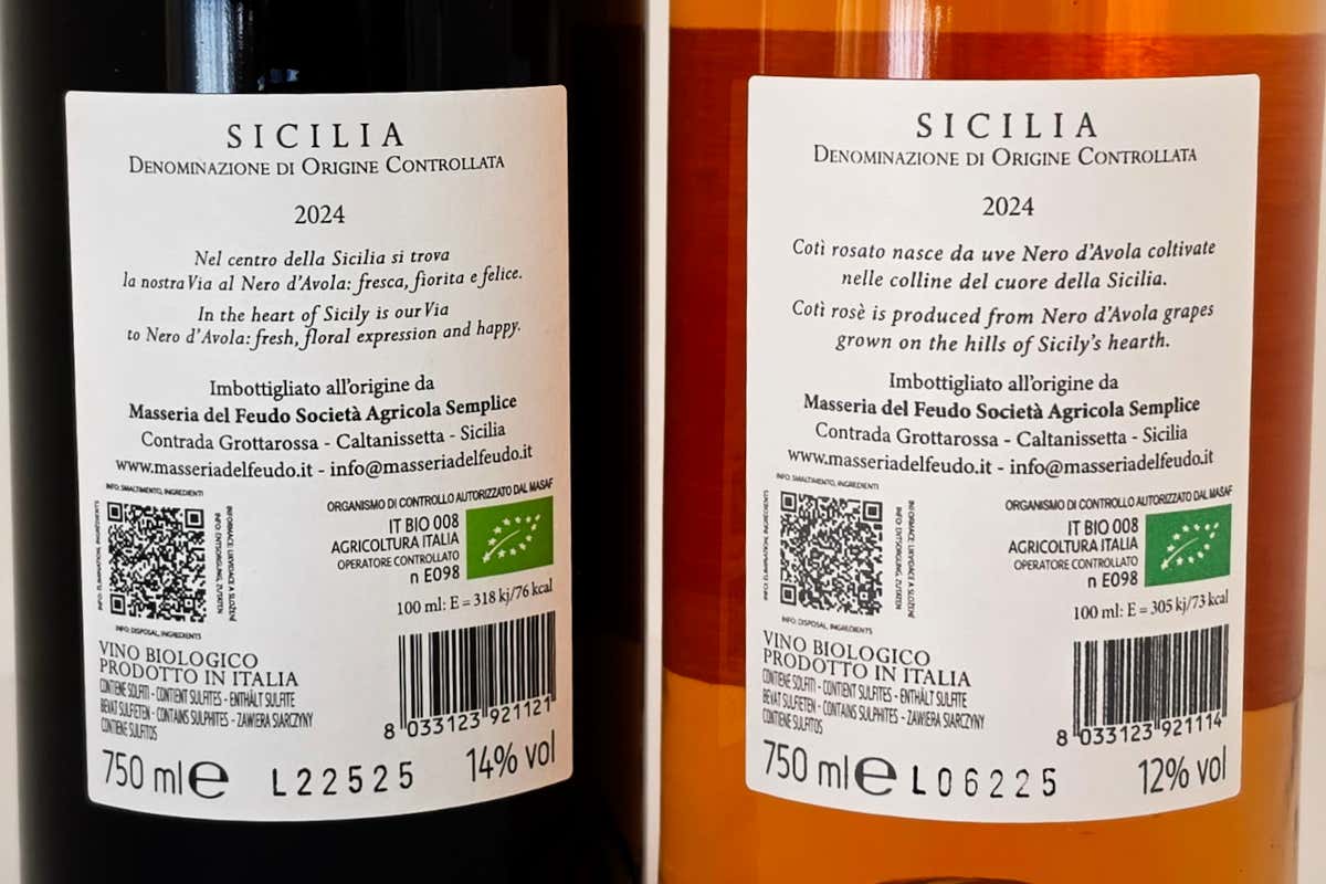 Le etichette del ViaRossa 2024 Doc Sicilia e del Cotì 2024