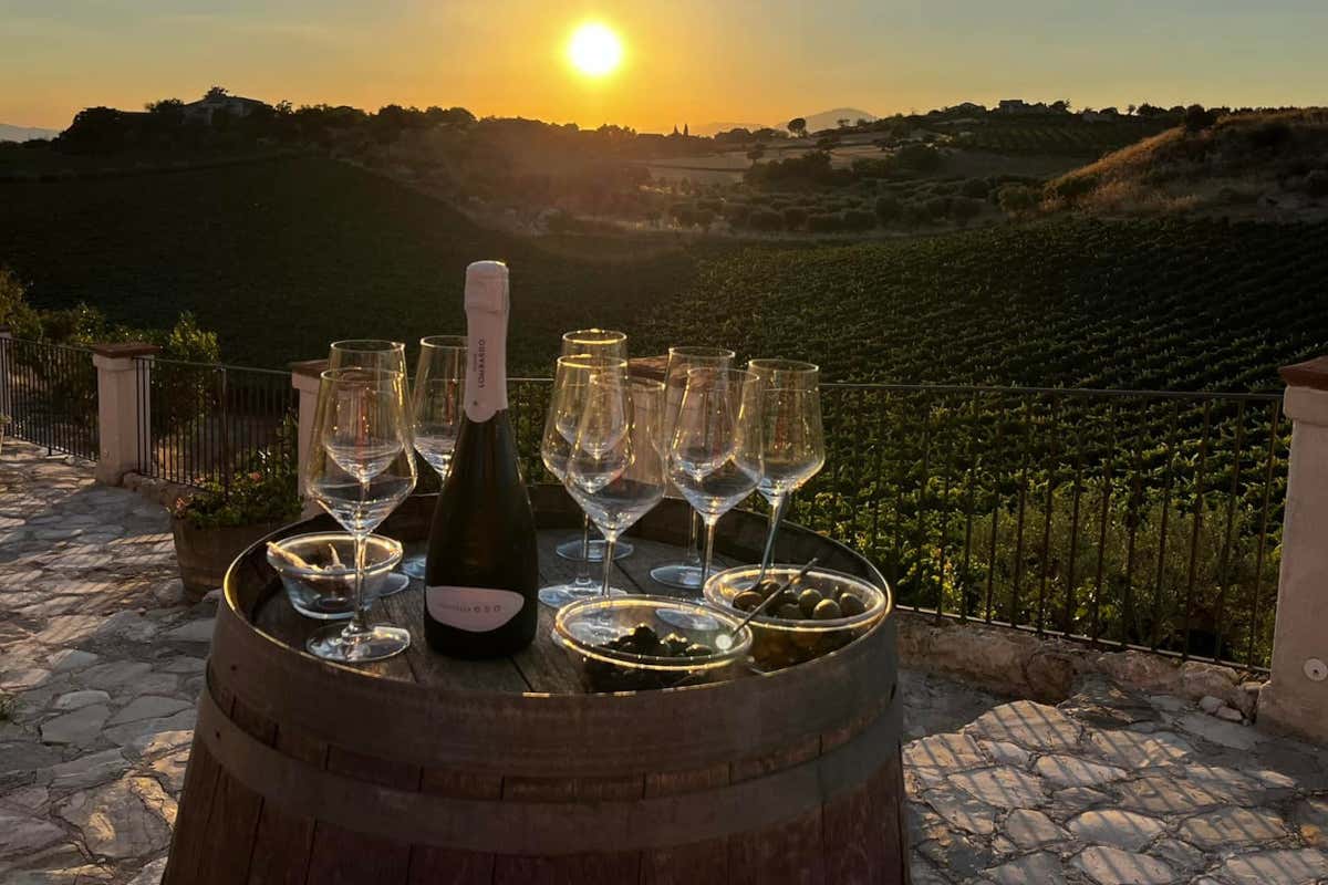 Dal Brut al Rosé: i migliori spumanti della Sicilia in Metodo Martinotti Dal Brut al Rosé: i migliori spumanti della Sicilia in Metodo Martinotti