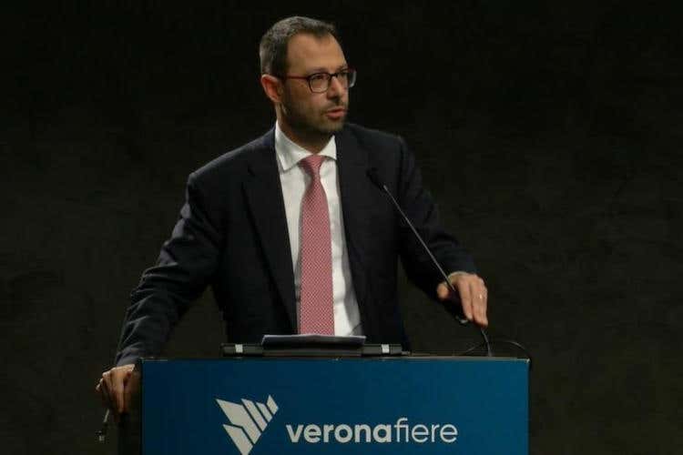 Stefano Patuanelli [Vinitaly], Verona resta la capitale del vino e si guarda alla ripresa grazie ai vaccini