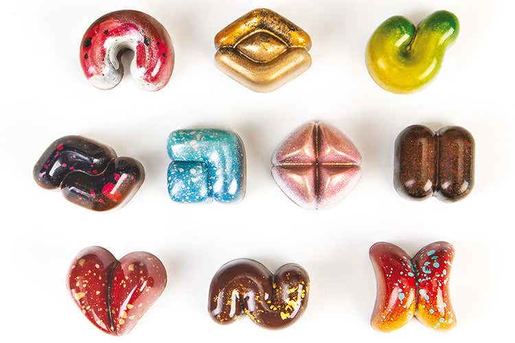 (Pavoni Italia, nuove collaborazioni e stampi dal design unico)