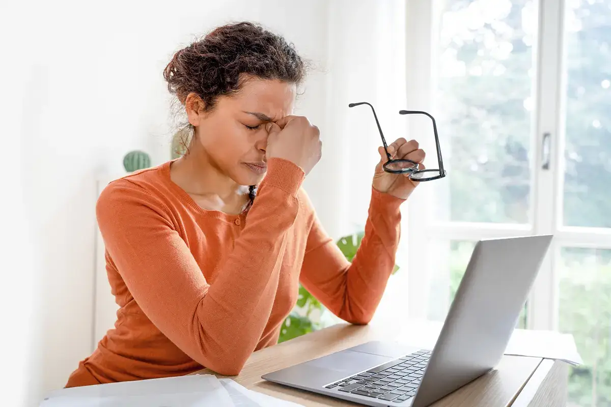 Sindrome da visione al computer: di che si tratta? Come prevenire la Sindrome da visione al computer