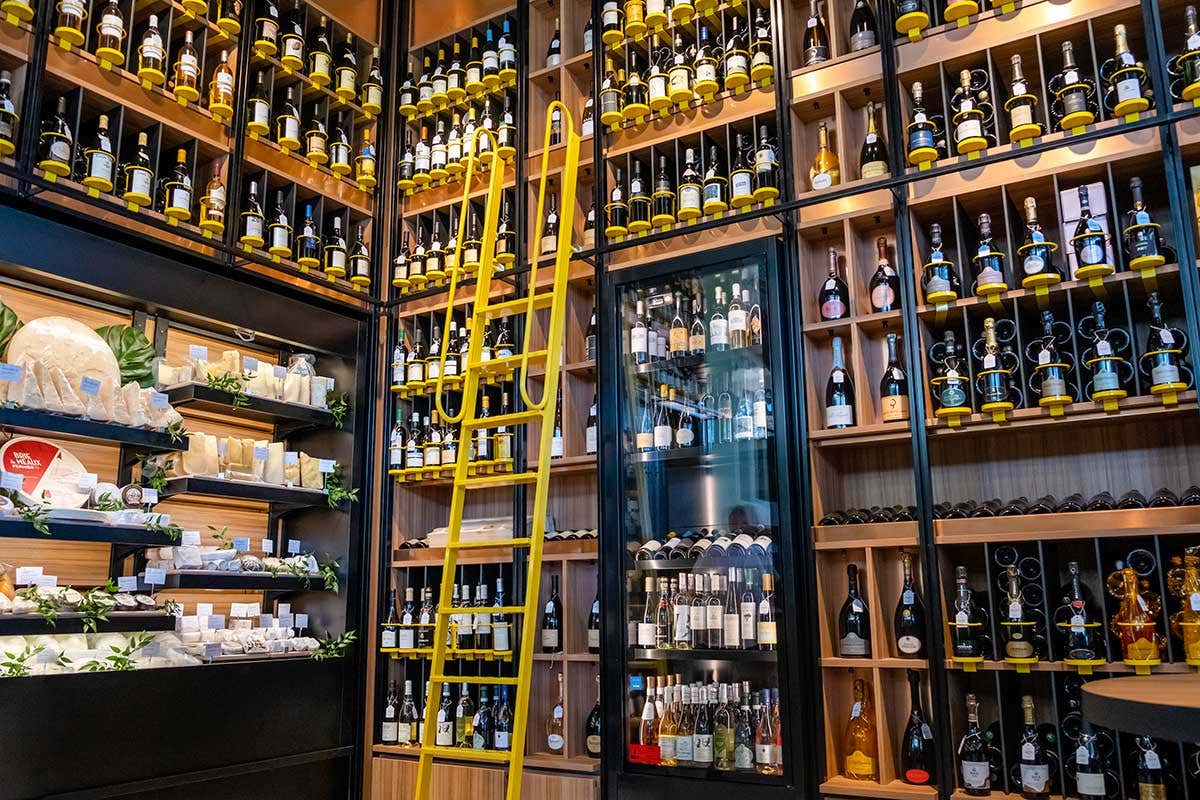 L'offerta dei vini Nuovi orizzonti per Peck. Apertura a Forte dei Marmi