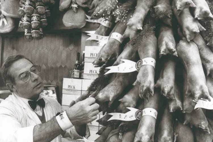 Ogni sabato il tram portava verso Peck, rito familiare imprescindibile