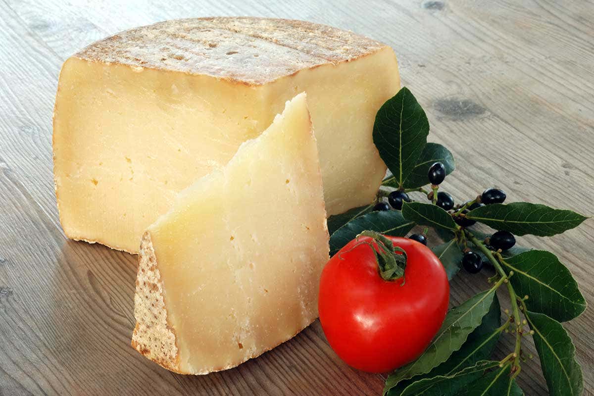 Pecorino Toscano Igp Toscana, cinque eccellenze non bastano più. Il futuro passa da e-Commerce e turismo