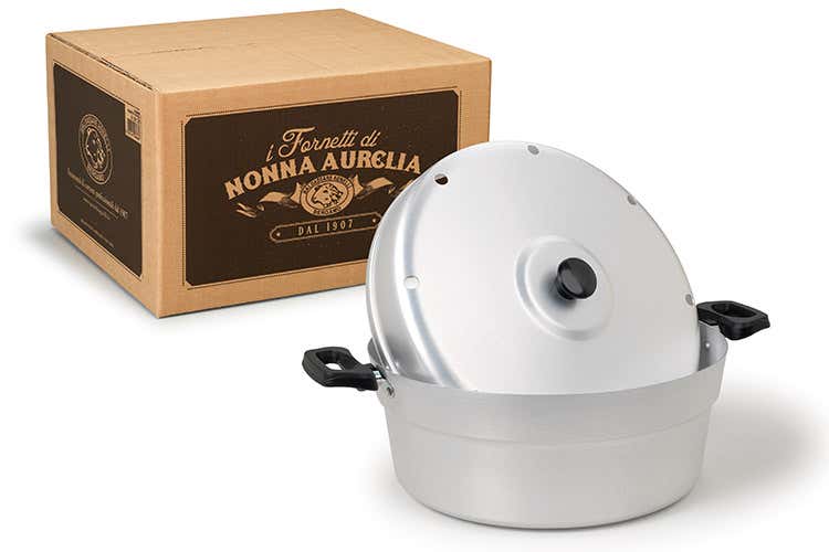 Pentole Agnelli riporta in cucina il fornetto dal sapore vintage
