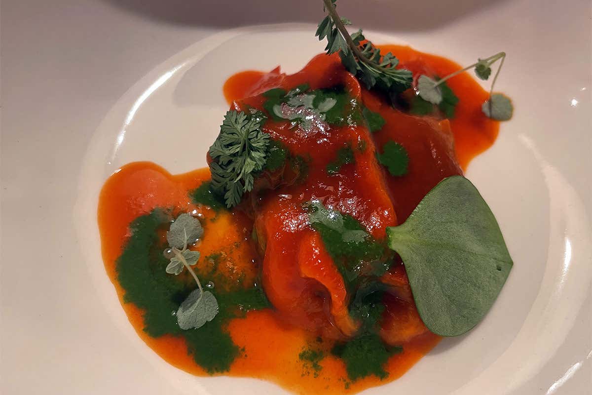 Peperone, avocado, levistico Orto by Jorg Giubbani, insolito (ma riuscito) abbinamento tra Liguria e Alto Adige